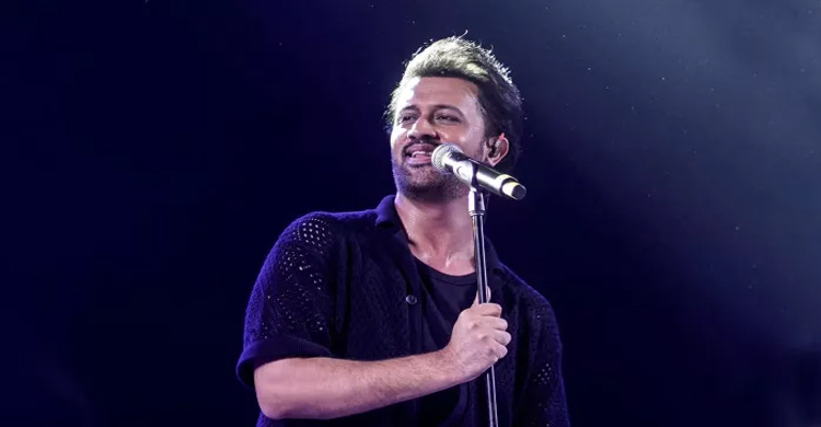 ডিসেম্বরে ঢাকায় আসছেন আতিফ আসলাম