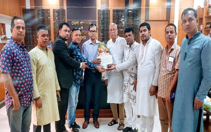 সম্প্রীতি রক্ষায় সবাইকে একযোগে কাজ করতে হবে : জেলা প্রশাসক সারওয়ার আলম