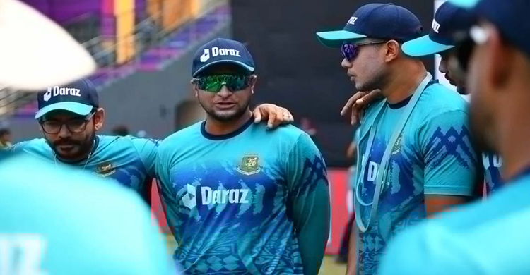 রাতে দলের সঙ্গে যোগ দেবেন সাকিব