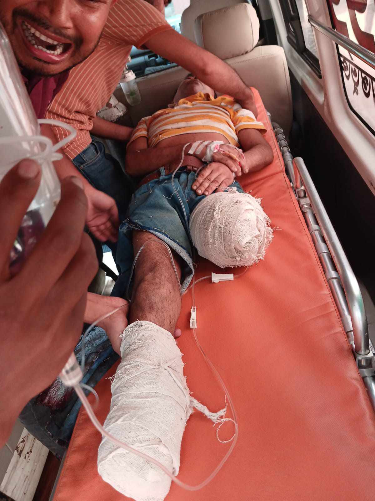 শায়েস্তাগঞ্জে ট্রেনে নীচে কাটা পড়ে এক ব্যক্তির দুই পা খন্ডিত