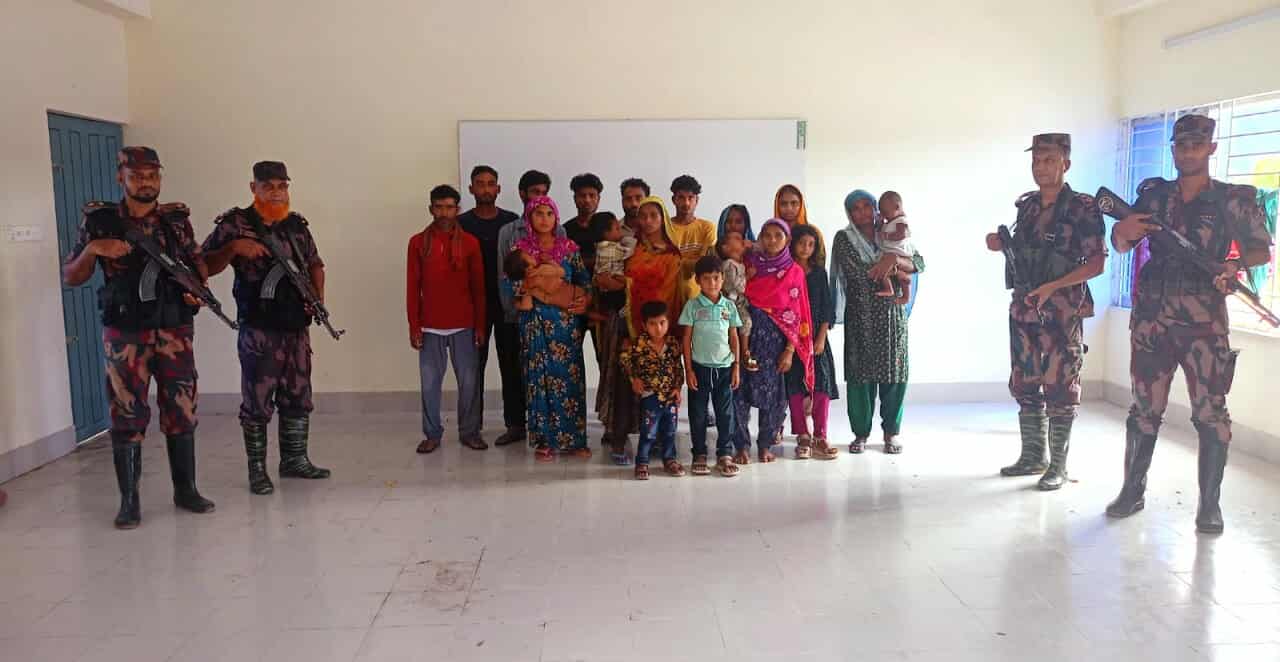 ছাতকে সী মা ন্ত দিয়ে ২০ জনকে পু শ ই ন করলো বি এস এফ