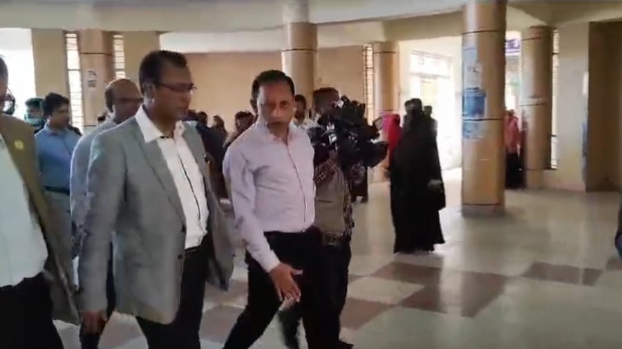 ছাত্রকে শিক্ষকের গুলি: ঘটনাস্থল পরিদর্শনে তদন্ত দল