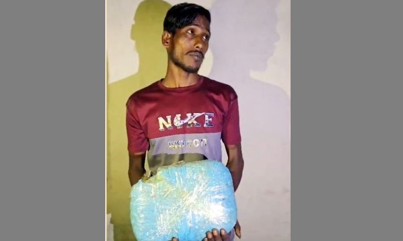 বড়লেখায় গাঁ'জাসহ যুবক গ্রে'প্তার