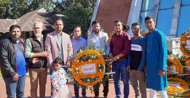বিজয় দিবসে কুলাউড়া উপজেলা প্রেসক্লাবের শ্রদ্ধা নিবেদন