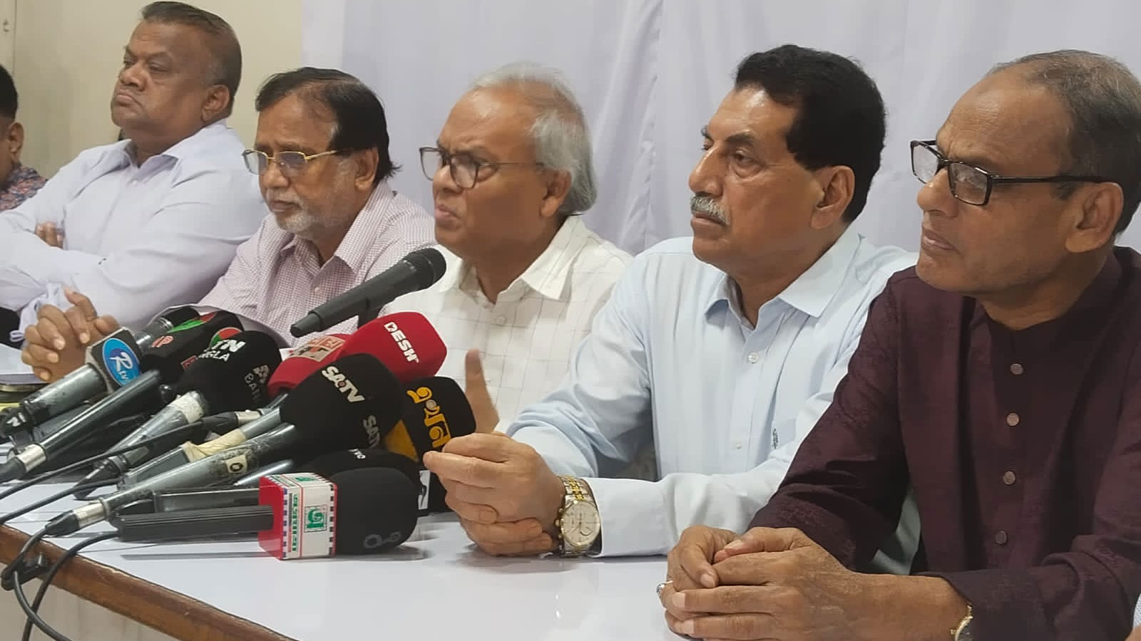 নিরাপত্তা উপদেষ্টার পদত্যা*গ দাবি করল বিএনপি