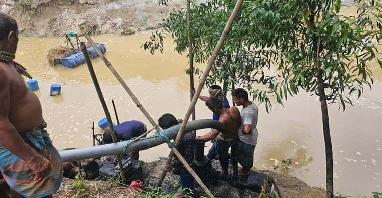 হবিগঞ্জে অবৈধভাবে বালু উত্তোলন, দুই লাখ টাকা জরিমানা
