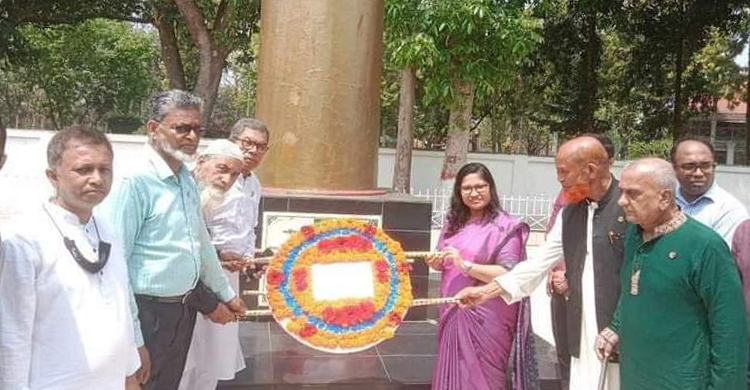প্রত্যেকের হৃদয়ে একটি স্মৃতি যাদুঘর তৈরি করতে হবে: জেলা প্রশাসক