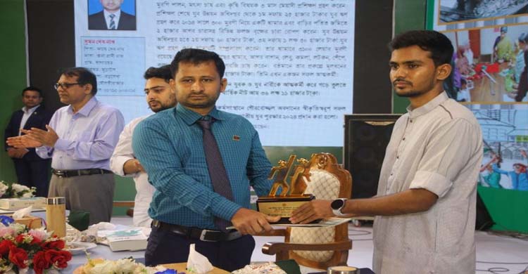 জাতীয় যুব পুরস্কার পেলেন বড়লেখার সুমন