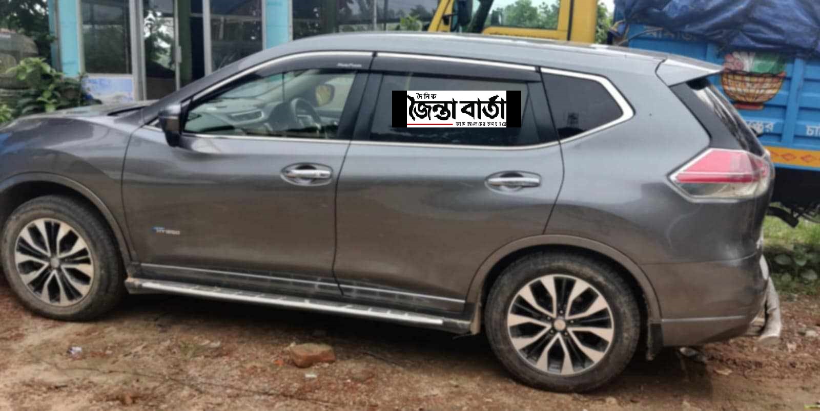 হবিগঞ্জে বিলাসবহুল গাড়িসহ আ ট ক ২