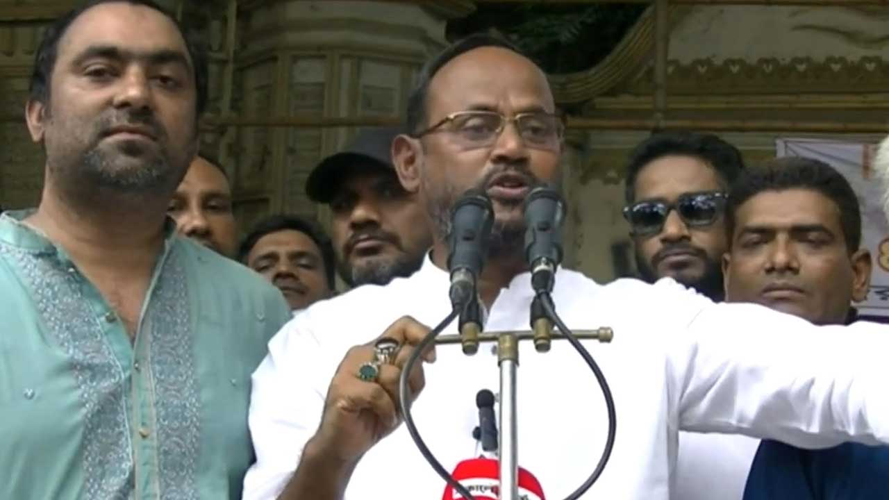 ভোট দিচ্ছি সন্দ্বীপে এমপি পাইছি মালদ্বীপে