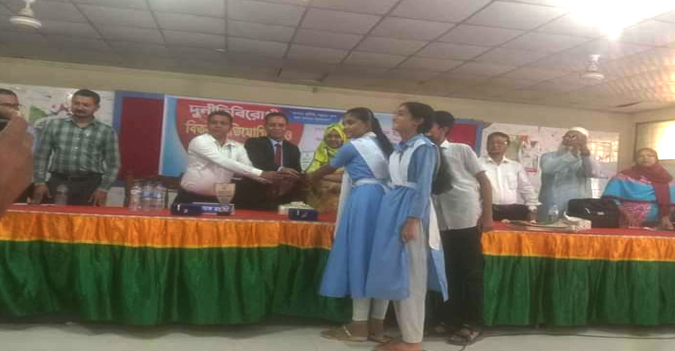 লাখাইয়ে দুর্নীতি বিরোধী বিতর্ক প্রতিযোগিতা লাখাই উচ্চ বিদ্যালয় বিজয়ী 