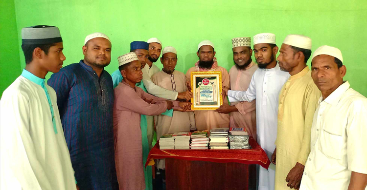 ফুলতলী ট্রাষ্ট অনুমোদিত সুলতানিয়া হাফিজিয়া মাদ্রাসা শাখার বিদায়ী অনুষ্ঠান