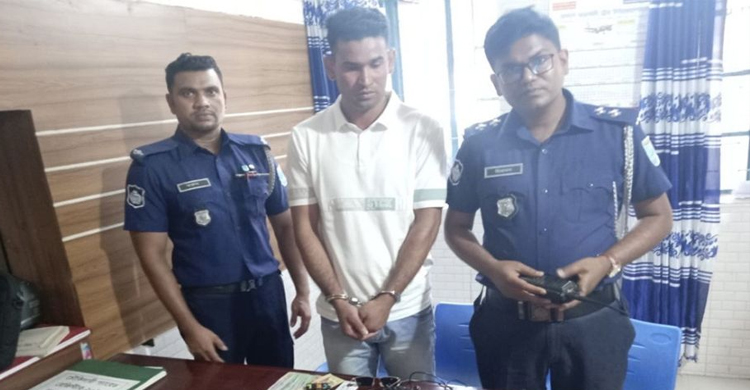 তরুণীর সঙ্গে ভু য়া মেজরের প্র তা র ণা, অতঃপর...