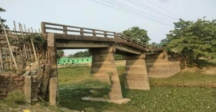 জগন্নাথপুরে চলাচলের ভো গা ন্তি তে ২৫ গ্রামের মানুষ