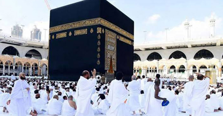 বিদায়ী তাওয়াফের মধ্য দিয়ে শেষ হলো হজের আনুষ্ঠানিকতা