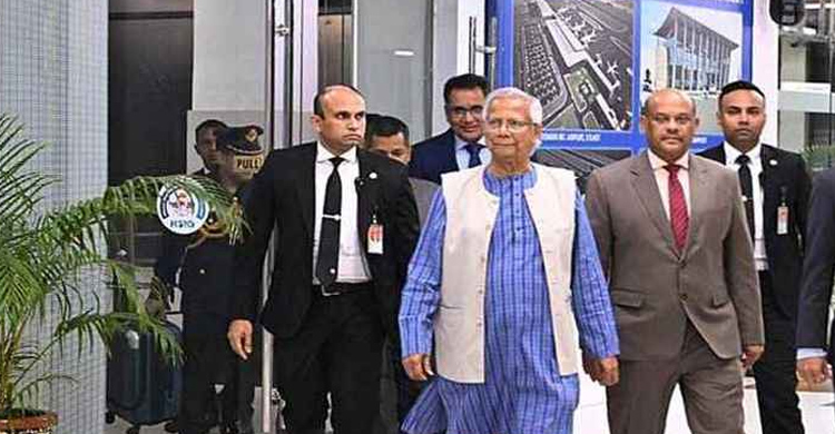 যুক্তরাজ্যে ড. ইউনূসের চার দিনের সফর শুরু, প্রেস ব্রিফিংও হতে পারে আজ