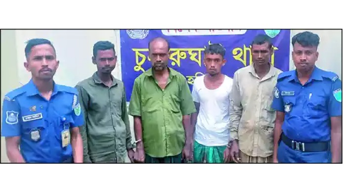 চুনারুঘাটে মামলা তদন্তে গিয়ে আসামী পক্ষের পুলিশের উপর হামলা গ্রেপ্তার ৪