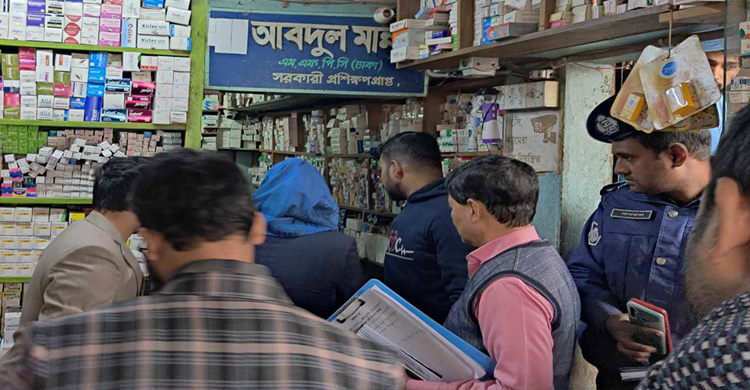 ভুয়া ডিগ্রি ব্যবহার করে চিকিৎসা দিচ্ছিলেন ডাক্তার