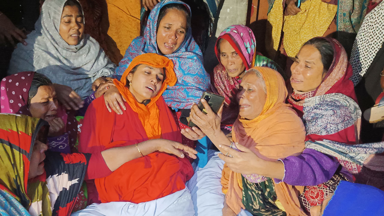 &lsquo;ছেলেপেলের দুনিয়াতে আর কেউ থাকল না&rsquo;