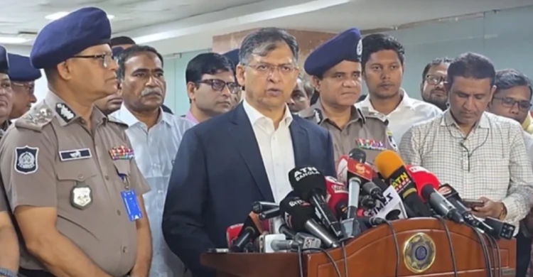 ন্ত্রা*সীদের ঘাঁটি ভেঙে নিয়ন্ত্রণে আনবে সরকার: স্বরাষ্ট্রমন্ত্রী