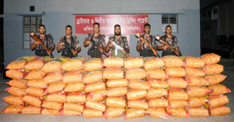 মাধবপুরে ভারতীয় জিরাসহ ট্রাক আ ট ক