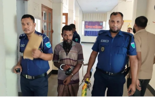 সুনামগঞ্জে বৃদ্ধাকে কু/পি/য়ে হ/ত্যা, ছেলে আ/টক