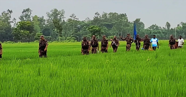 ৪০ ঘণ্টা পর ঠাকুরগাঁও সীমান্তে বাংলাদেশির মরদেহ হস্তান্তর