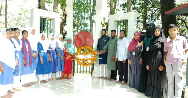 গোয়াইনঘাটে ডি এন হাই স্কুল এন্ড কলেজের স্বাধীনতা দিবসে শ্রদ্ধা নিবেদন ও আলোচনা সভা
