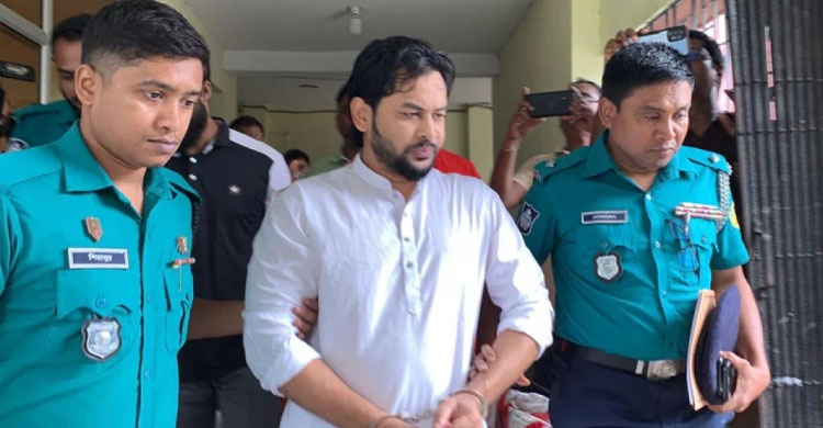 রাজশাহীতে অনিন্দ্যসহ তিনজন রি মা ন্ডে