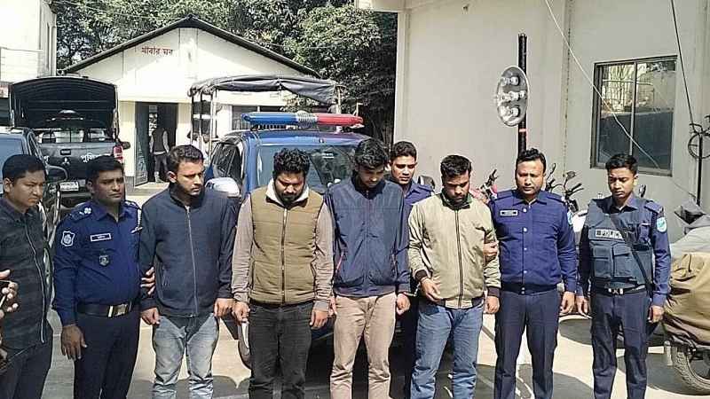 জাবির ধর্ষণকাণ্ডে ছাত্রলীগ নেতাসহ ৪ জন রিমান্ডে