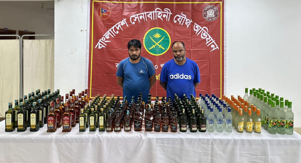 মাধবপুরে ২১৩ বোতল ম*দ জ*ব্দ, আ*টক ২