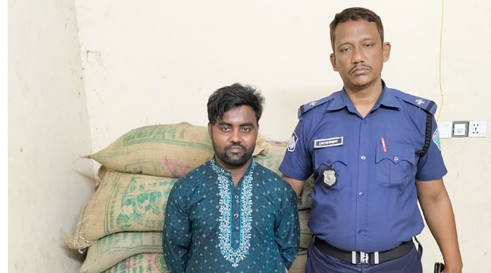চুনারুঘাটে খাদ্য বান্ধব কর্মসূচির সরকারী চাউল উদ্ধারসহ গ্রেফতার ১