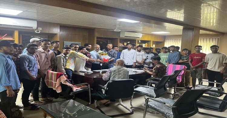 মৌলভীবাজার সরকারি কলেজের নবনিযুক্ত অধ্যক্ষকে ছাত্রদলের শুভেচ্ছা