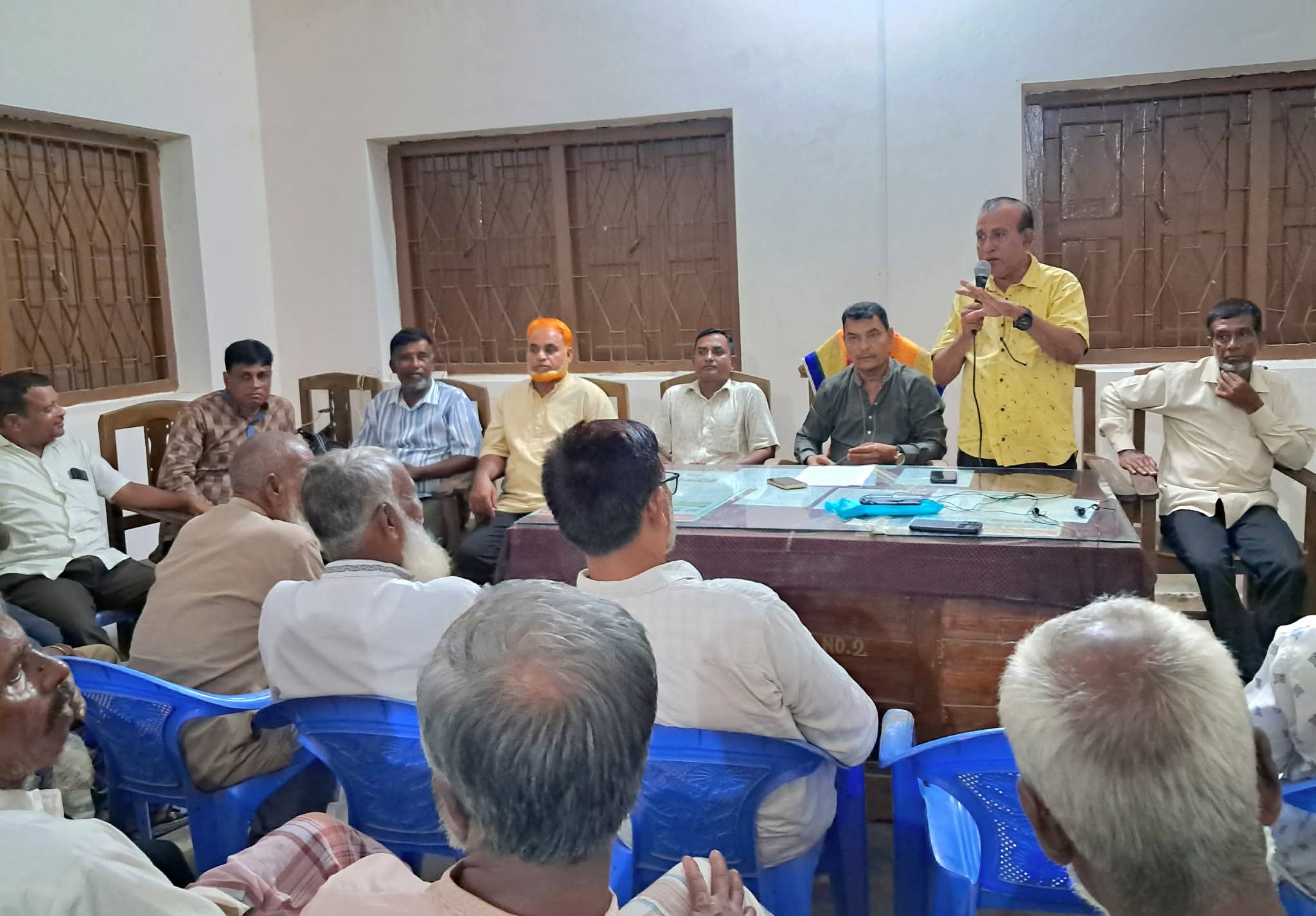 বড়লেখায় এমপি ও ইউপি চেয়ারম্যানের বি/রুদ্ধে অ/পপ্রচারের প্র/তিবাদ