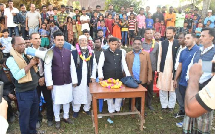 দিন শেষে বিজয়ের হাসি হাসবেন নৌকার মাঝি এড রনজিত সরকার