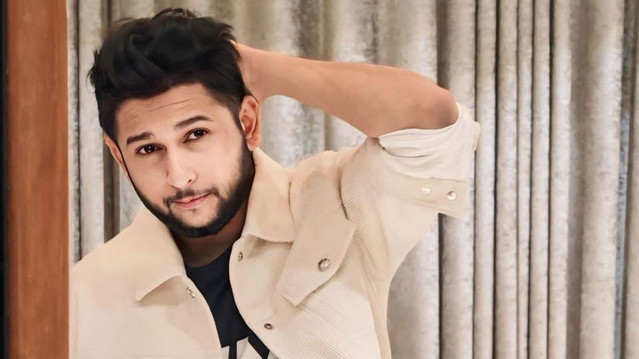 কনটেন্ট ক্রিয়েটর তৌহিদ আফ্রিদি গ্রে প্তা র