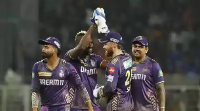 আইপিএলে প্রথম দল হিসেবে প্লে-অফে কলকাতা