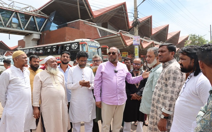 জরাজী*র্ণ বাস টার্মিনাল সড়ক দ্রুত সংস্কারে সওজের প্রতি সিসিক প্রশাসকের আহ্বান