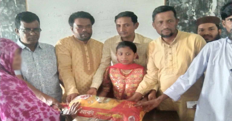 মাধবপুরে ২ শতাধিক পরিবারের মাঝে ইফতার সামগ্রী বিতরণ