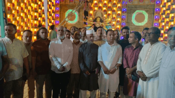 জগন্নাথপুরে বিভিন্ন পূজামণ্ডপ পরিদর্শনে এমপি কয়ছর আহমদ