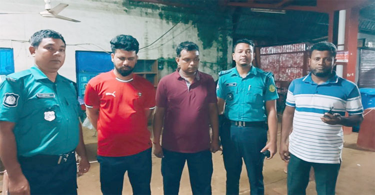 সিলেটে টিকিট কালোবাজারি, দুই রেল পুলিশ আ ট ক