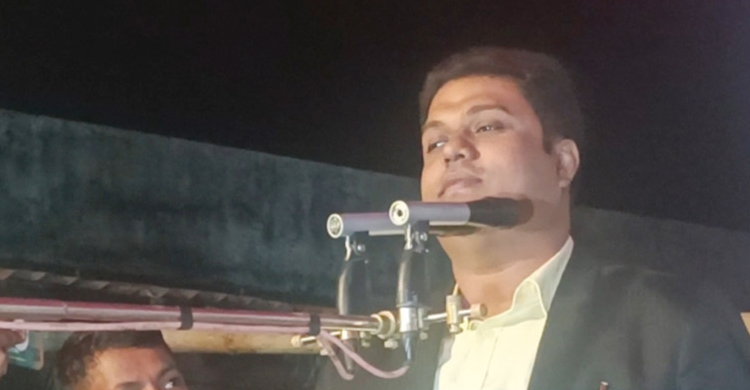 &lsquo;রাতের অন্ধকারে এমপি হয়েছো, আমরাই তো সহযোগিতা করেছি&rsquo;