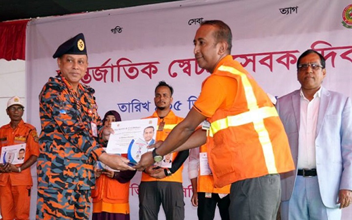 দেশসেরা স্বেচ্ছাসেবক নির্বাচিত হলেন সিলেটের এডভোকেট মামুন হোসেন