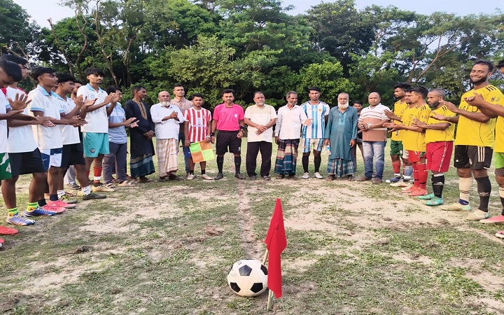গোয়াইনঘাটে দ্বারীখেল তৃতীয় মিডবার ফুটবল টুর্নামেন্টের উদ্বোধন
