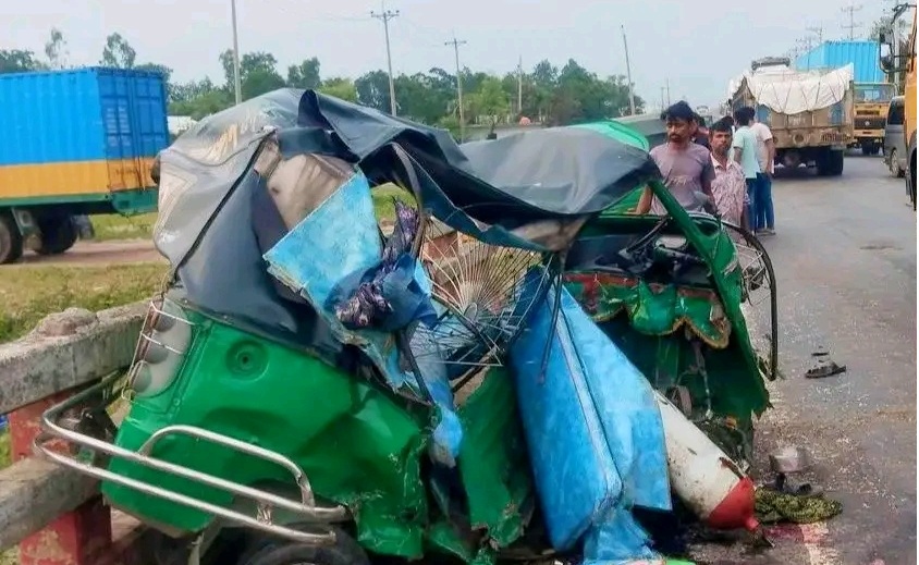মাধবপুরে সড়ক দু'র্ঘটনায় আ'হত ৩