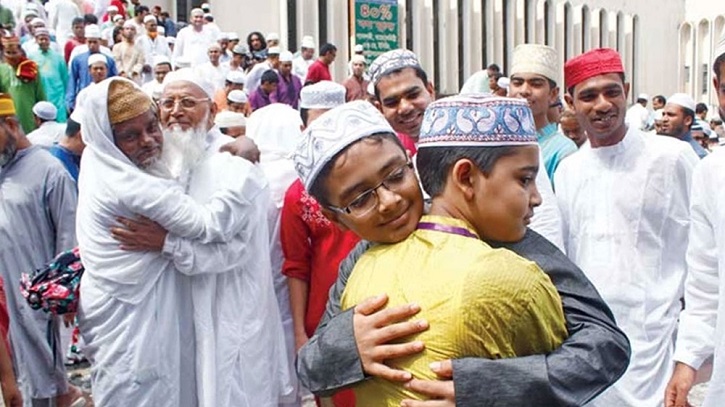 দেশজুড়ে উদযাপিত হচ্ছে পবিত্র ঈদুল আজহা