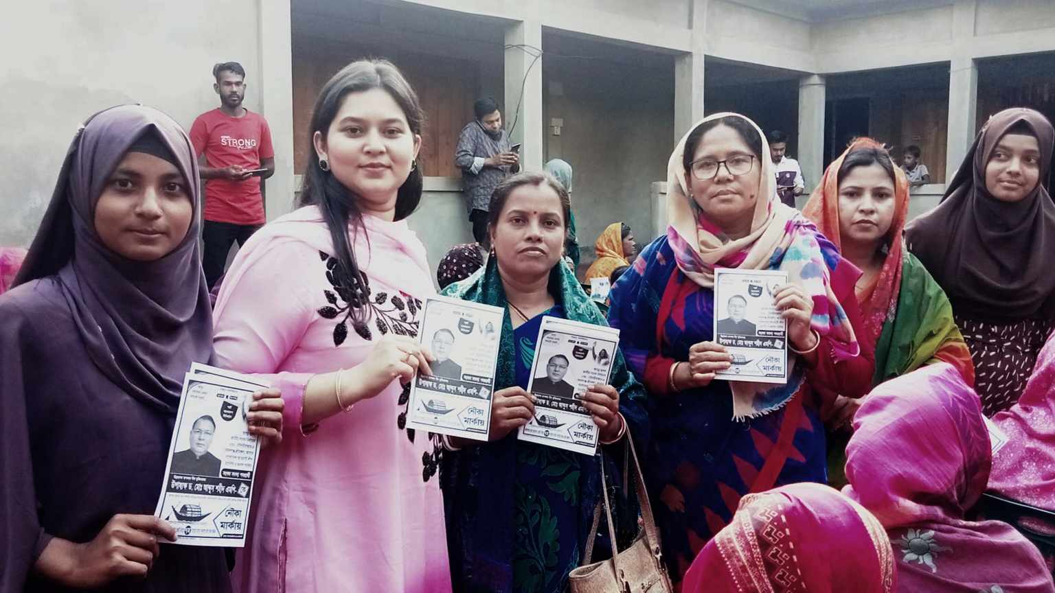 বাবার পক্ষে নির্বাচনী এলাকা চষে বেড়াচ্ছেন উম্মে ফারজানা