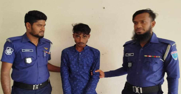 চুনারুঘাটে স্কুলছাত্রীকে ইভটিজিংয়ের অ*ভিযোগে যুবকের কা রা দ ণ্ড