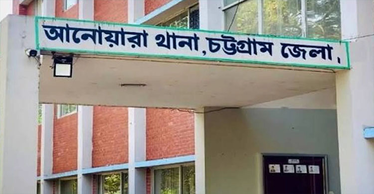 ছেলের ছু*রি*কা*ঘাতে বাবা-মা খু*ন