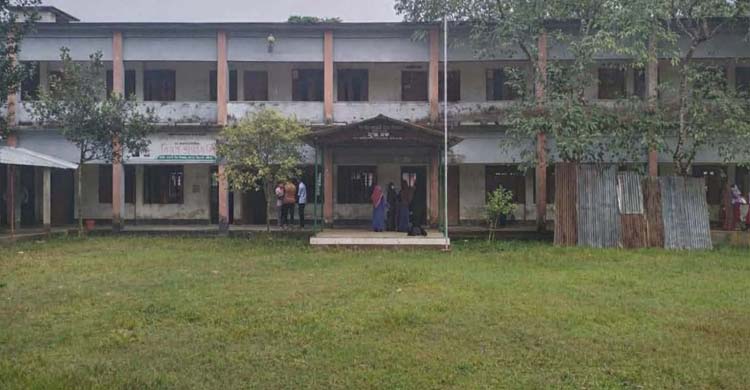 ধর্মঘরে স্কুলের ১৮ ফ্যান চুরি: আটক নাইটগার্ডের স্বীকারোক্তি